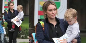 Foto-Foto Hilary Duff Jemput Si Kecil Dari Sekolah