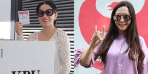 FOTO: Gaya Venna Melinda & Maia Estianty Saat Nyoblos, Hot Mom!