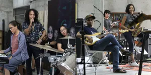 FOTO: Konser 35th Slank Libatkan Banyak Musisi Wanita