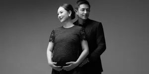 FOTO: Maternity Photoshoot Athina Papadimitriou & Rio Haryanto Curi Perhatian