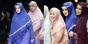 FOTO: Mulan Jameela Cantik & Syar'i di Jakarta Fashion Week 2019