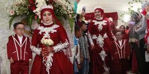 FOTO: Resepsi Pernikahan ke-3 Daus Mini, Dihadiri Sang Anak