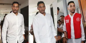 FOTO: Restu Sinaga Jalani Sidang Perdana, Bantah Miliki Narkoba