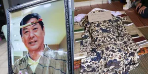 FOTO: Suasana Rumah Duka Chef Harada, Isak Tangis Dari Keluarga