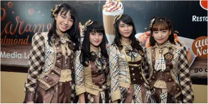 FOTO: Sudah Cantik, Member JKT48 Berani Makan & Tak Takut Gemuk?