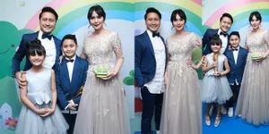 FOTO: Tetap Harmonis, Arie Untung & Fenita Jadi Keluarga Terbaik