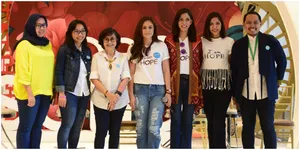 FOTO: Wulan Guritno Ajak Orang Menari di Hari Kanker Sedunia