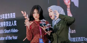 Fuji dan Ria Ricis Berprestasi, Raih Penghargaan di The FastMoss Visionary Awards 2026