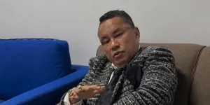 'Gaptek' dan Benci Kartu Kredit, Hotman Paris Selalu Bawa Uang Puluhan Juta di Kantong