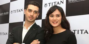 Hamil, Renata Kusmanto Tetap Cantik Dengan Baju Ini