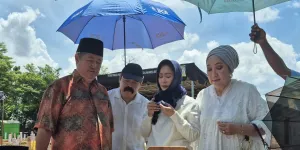 Harry Kiss Tak Pernah Absen ke Makam Vidi Aldiano Selama 40 Hari