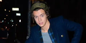 Harry Styles Pun Juga Bisa Kesal Gara-Gara 'Bad Hair Day'