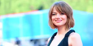 Inilah Senjata Cantik Emma Stone di Red Carpet, SIap-Siap Kagum!