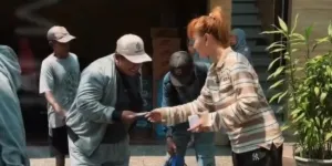 'Ritual' Inul Daratista Jelang Lebaran di Kampung Halaman