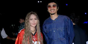 Potret Inul Daratista Foto Bareng Duta di Backstage Pestapora 2026