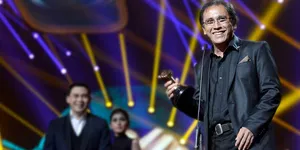 Iwan Fals Raih Lifetime Achievement Award