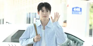 Jaehyun NCT Berangkat ke Jakarta, Gantengnya Bikin Silau Bandara