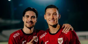 Jay Idzes ke Panti Asuhan Bareng Kevin Diks dan Ole Romeny