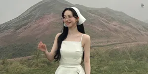 Karina aespa Tampil Fresh di Cover Majalah W Korea, Visualnya Disebut Secantik Musim Panas