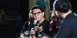 Kenang Masa Sulit, Rey Bong Pernah Tidur di Pom Bensin - Beli Lauk Dua Ribuan