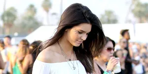 Kendall Jenner Rela Topless Demi Mengejar Mimpi