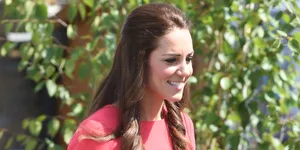 Ketika Rambut Kate Middleton Hanya Dikuncir Setengah
