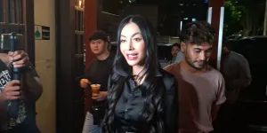 Kini Punya Menantu, Denada Kini Siap Dipanggil 'Nejum' Alias Nenek Zumba