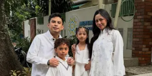 Kompaknya Rachel Vennya dan Okin ke Wisuda TK Chava, Bakal Masuk SD