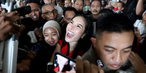 Kondisi Kesehatan Nikita Mirzani Kembali Menurun, Sakit Tulang Belakang dan Implan Gigi Pecah