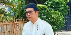 Krisna Mukti Dibuatkan Sahur Ibunya yang Nonis, Makan Ditemani Bunda Maria