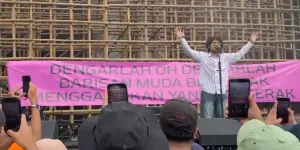 Kunto Aji Ubah Panggung Pestapora Jadi Tempat Orasi