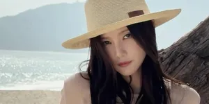 Li Yitong Ultah ke-36, Potret Kue Hot Pot hingga Mi Panjang Umur Bikin Gemas