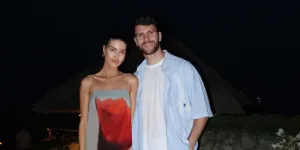 Maarten Paes Kiper Timnas Indonesia Lamar Sang Kekasih di Italia