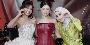 Potret Melly Lee Bareng Alexa dan Clara, Rayakan Anak Didik Lolos Top 17 Dangdut Academy 8