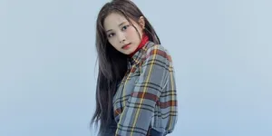Memesona Dengan Gaya 70s, Ini 8 Potret Tzuyu TWICE Dalam Kolaborasi Majalah L'Officiel Singapore yang Sold Out Cepat