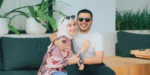 Mesra dengan Suami, Irish Bella: Ini Dada Isinya Kamu Semua