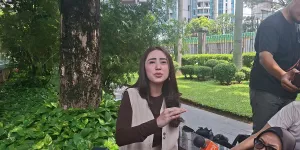 Minta Akun Palsu Dinonaktifkan, Dewi Perssik: Duitnya Ambil Aja