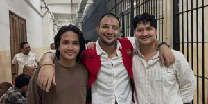 Momen Ammar Zoni Bersama Aditya Zoni dan Panji Zoni yang Saling Dukung