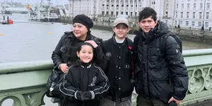 Momen Dua Anak Perempua Iko Uwais Jago Pencak Silat, Berlatih Bersama Sang Ayah