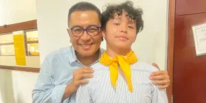 Momen Helmy Yahya Diundang Cucunya Jadi Pembicara di Sekolah, Saling Bangga