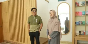 Momen Natasha Rizky Ambilkan Sepiring Nasi Buat Andre Taulany, Jadi Ramai Dijodoh-jodohkan