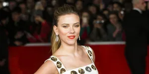 Momen Terpanas Dalam Karir Scarlett Johansson, Awas Gerah!