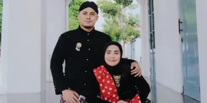 Muzdalifah Pemotretan Adat Jawa Bareng Fadel Islami, Mesra bak Prewedding