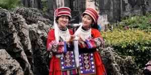 Natasha Wilona Rayakan Ulang Tahun Ibunda di China, Beri Kejutan Manis