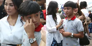 OOTD Betrand Peto Jadi Bintang Tamu Acara TV, Pakai Jam Tangan Rolex & Outfit Serba Gucci!