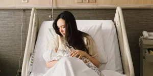 Pamela Bowie Melahirkan Anak Kedua Laki-Laki, Spill Wajah Sang Putra