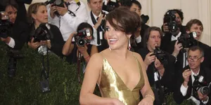 Penampilan Red Carpet Super Cantik Ala Lea Michele