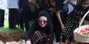  Penyesalan Terdalam Venna Melinda, Tolak Ajakan Liburan Terakhir Sang Ayah Demi Lomba Vania