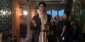 Pesona Byeon Woo Seok di Lokasi Syuting PERFECT CROWN, Kipas Angin jadi Bestie