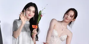 Pesona Cantik Aktris Korea di Red Carpet BIFF 2025, Bergaun Transparan Hingga Coquette